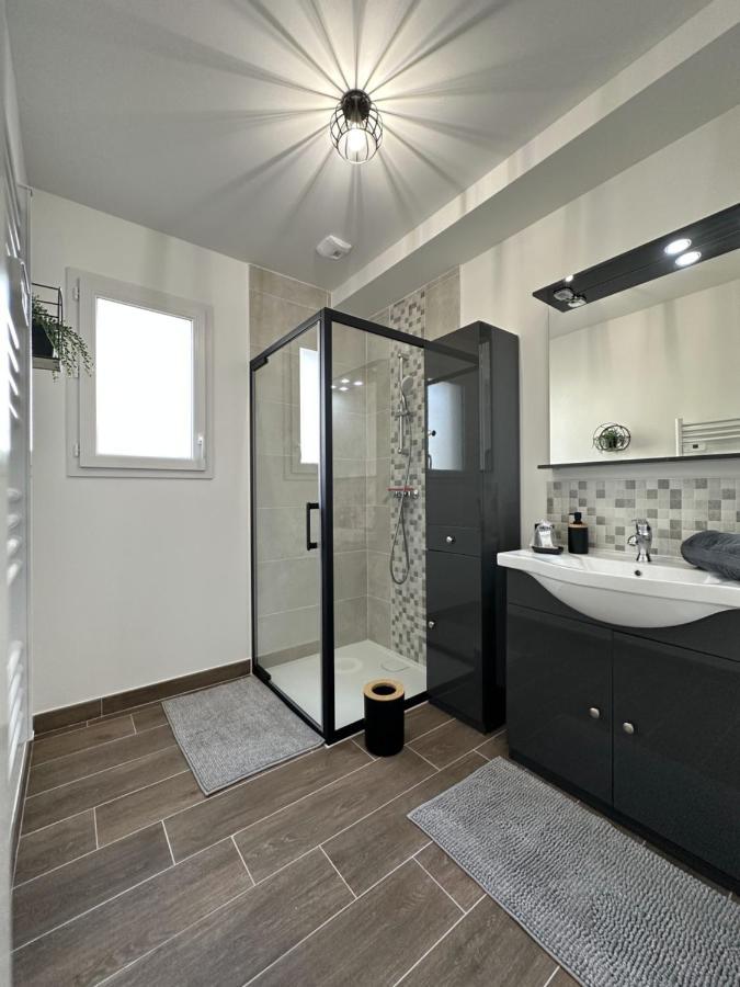 * Domaine De La Solaie * - Proche Bords De Loire Villa Saint-Denis-de lʼHôtel Bagian luar foto